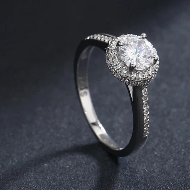 Round Sparkle Pavé Ring