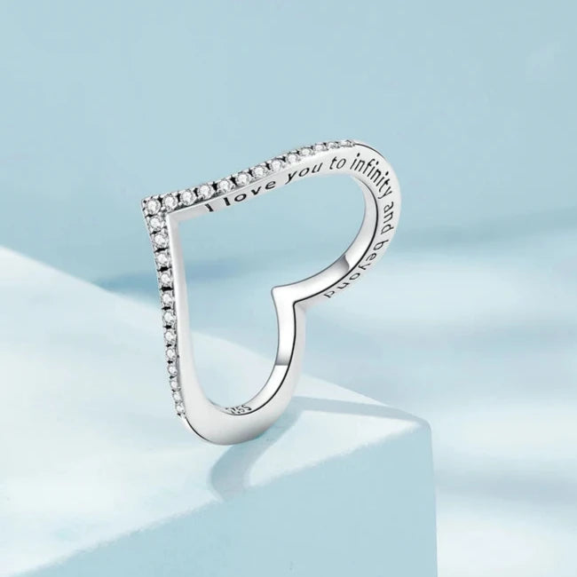 Sparkling Heart Pavé Ring