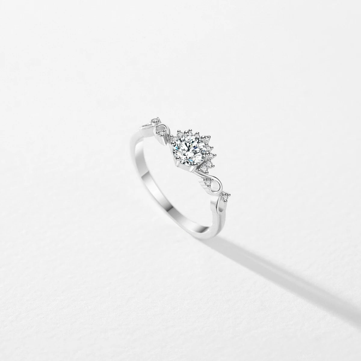 Diana Briliant Crown Solitaire Ring